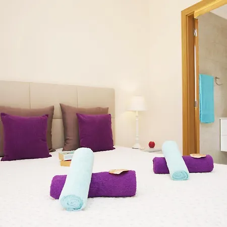 Villa Villa In Ferreiras With Private Pool *